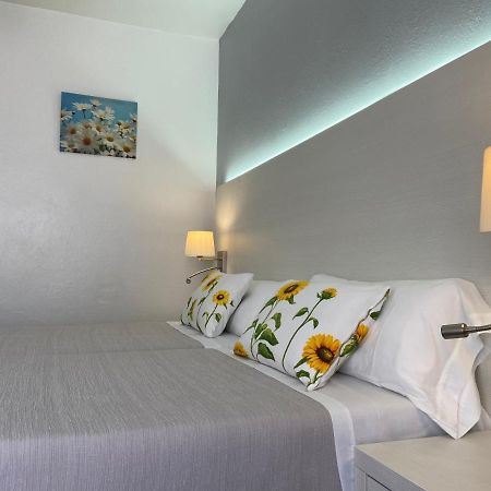 Hostal Pitiusa Ibiza Town Exterior photo