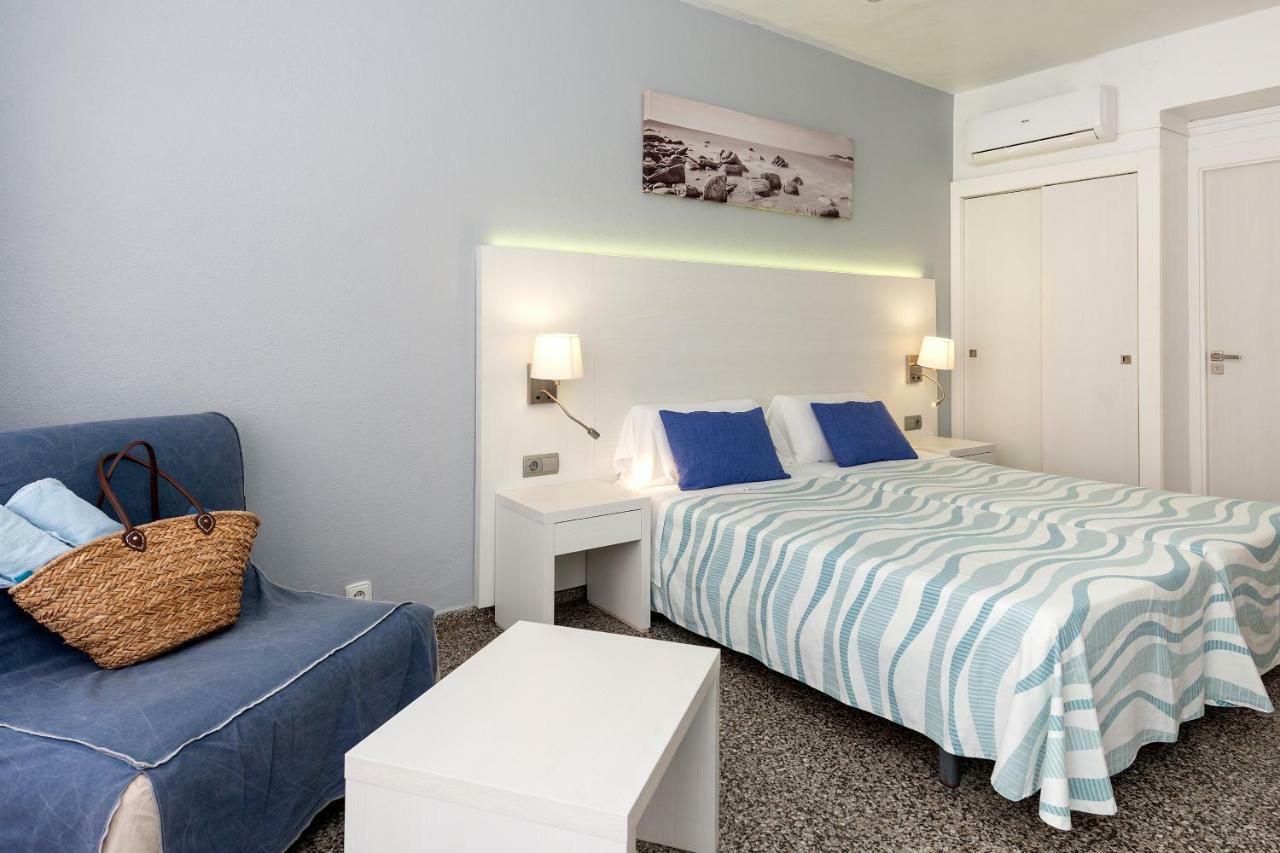 Hostal Pitiusa Ibiza Town Exterior photo